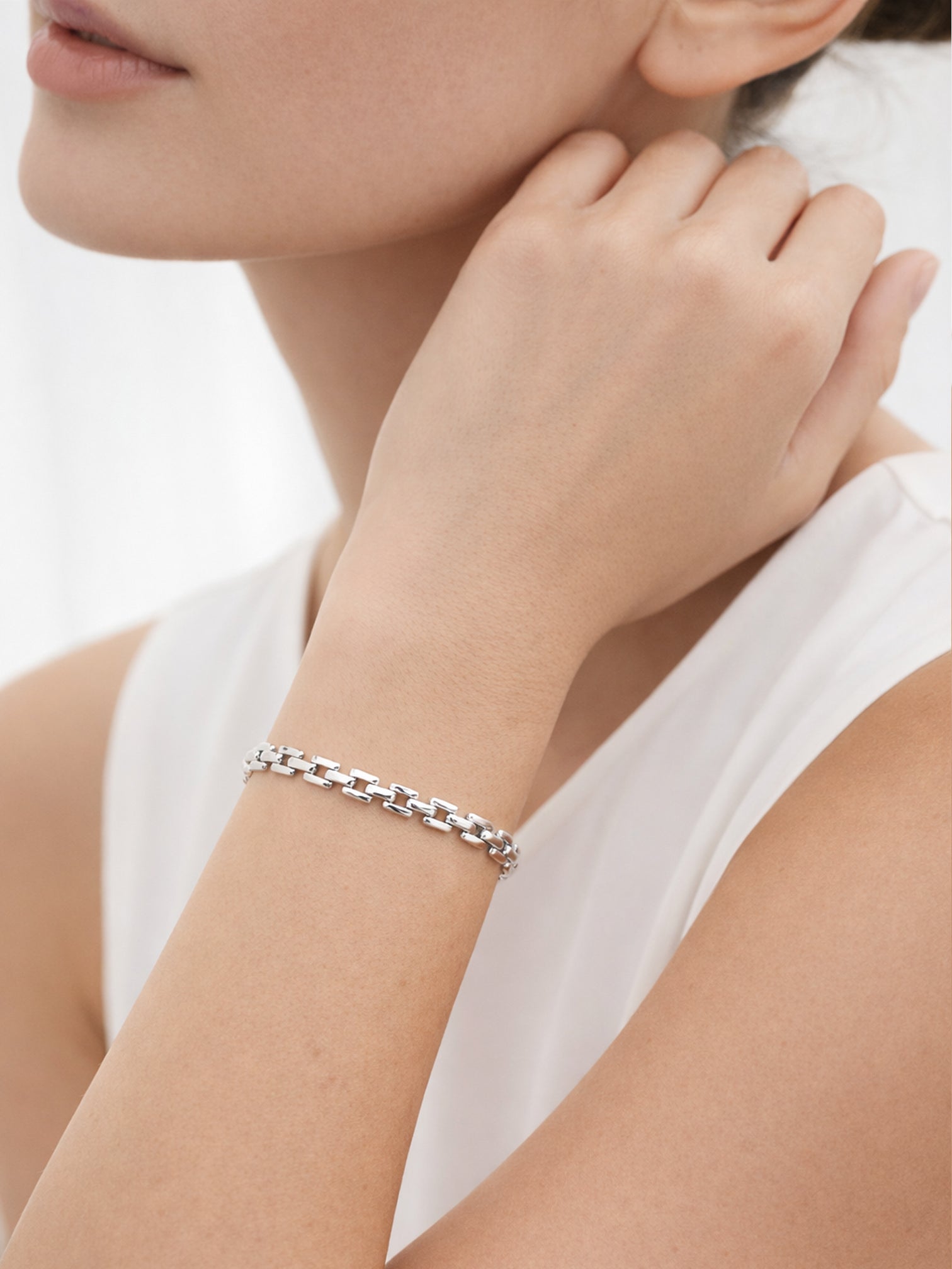Sydney silver rhodium plated chain bracelet modern minimal look