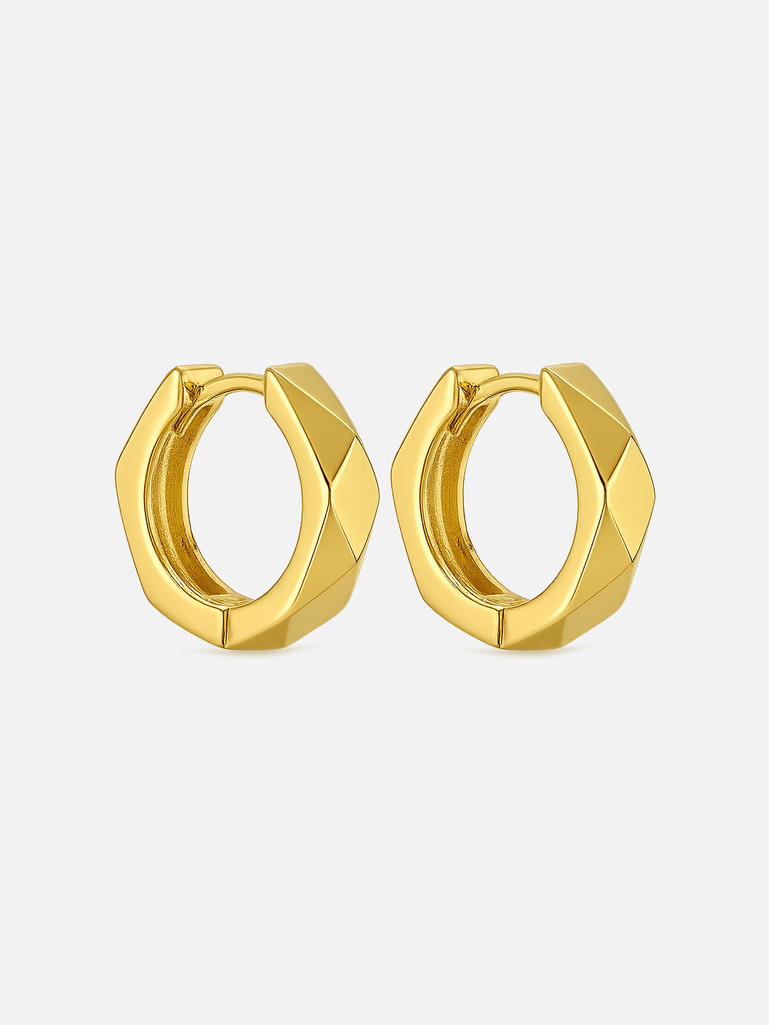 18k gold plated chunky geometric huggie hoop earrings, faceted bold gold hoops, edgy minimalist statement earrings, everyday jewelry by myEdzy